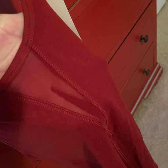 Nearly new Zyia Cranberry Effortless Tank XL - Picture 2 of 5